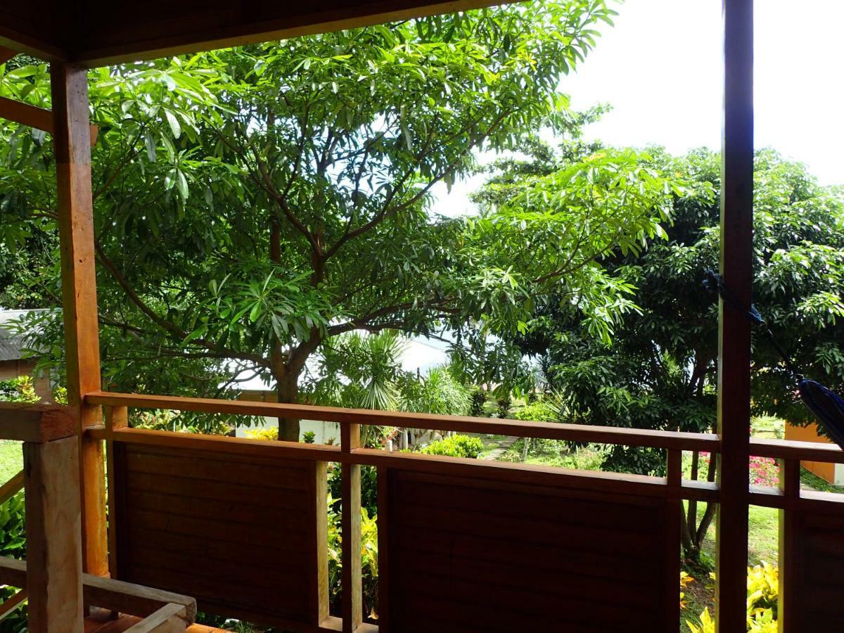 Two Fish Resort Lembeh Bitung Exterior photo